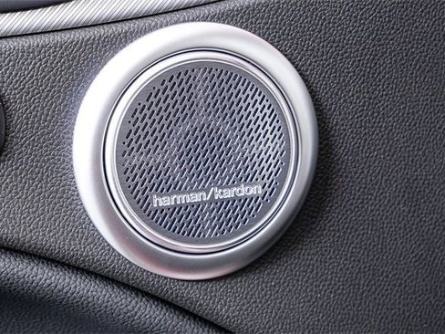 New 2025 Alfa Romeo Stelvio Sprint image 6