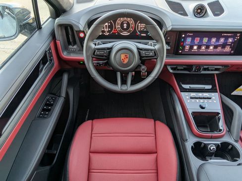 New 2026 Porsche Cayenne GTS image 15