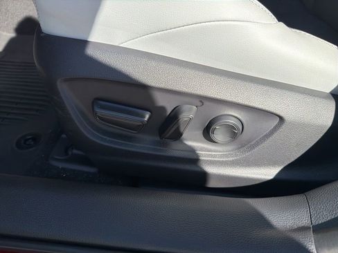 Used 2025 Toyota Corolla XSE FWD image 14