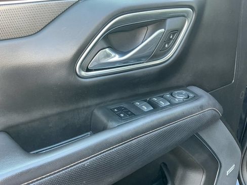 Used 2023 GMC Yukon AT4 w/ AT4 Premium Plus Package AWD/4WD image 16