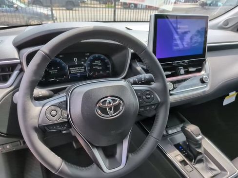 Used 2026 Toyota Corolla Cross XLE w/ Convenience Package AWD/4WD image 23