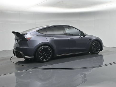 Used 2023 Tesla Model Y Long Range AWD/4WD image 27