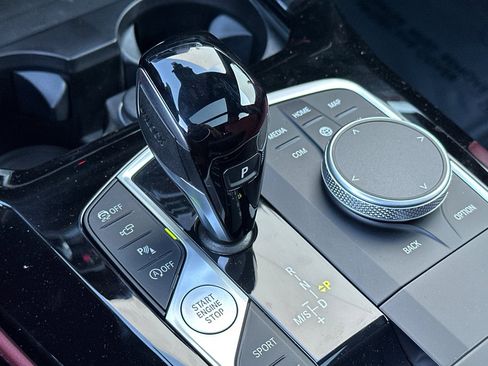 New 2025 BMW X4 xDrive30i w/ Convenience Package image 19