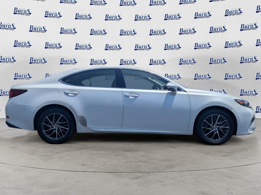 Used 2016 Lexus ES 350 w/ Luxury Package w/Wood Trim FWD image 3