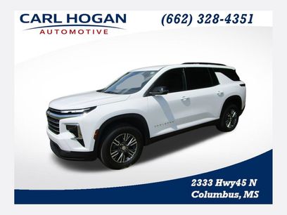 Used 2025 Chevrolet Traverse LT