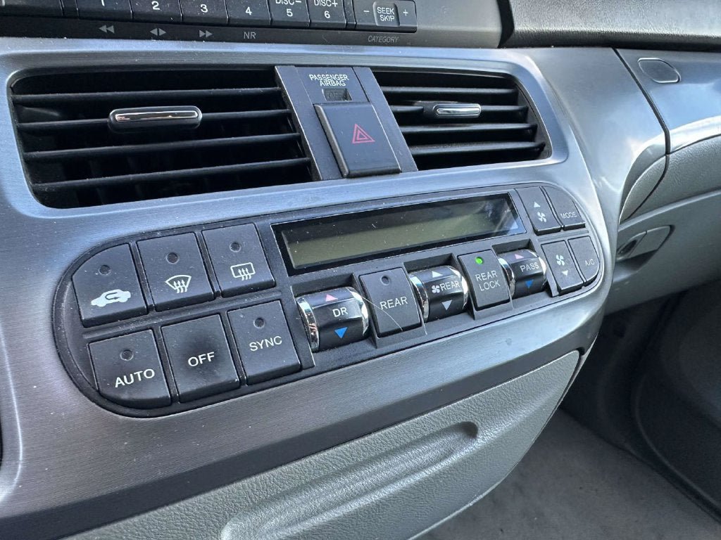 Used 2005 Honda Odyssey EX image 18
