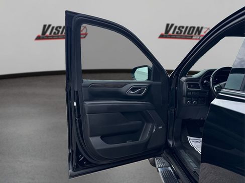 Used 2022 Chevrolet Tahoe Z71 w/ Off-Road Capability Package image 25