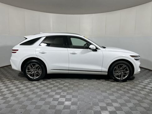 Used 2025 Genesis GV70 2.5T AWD/4WD image 9