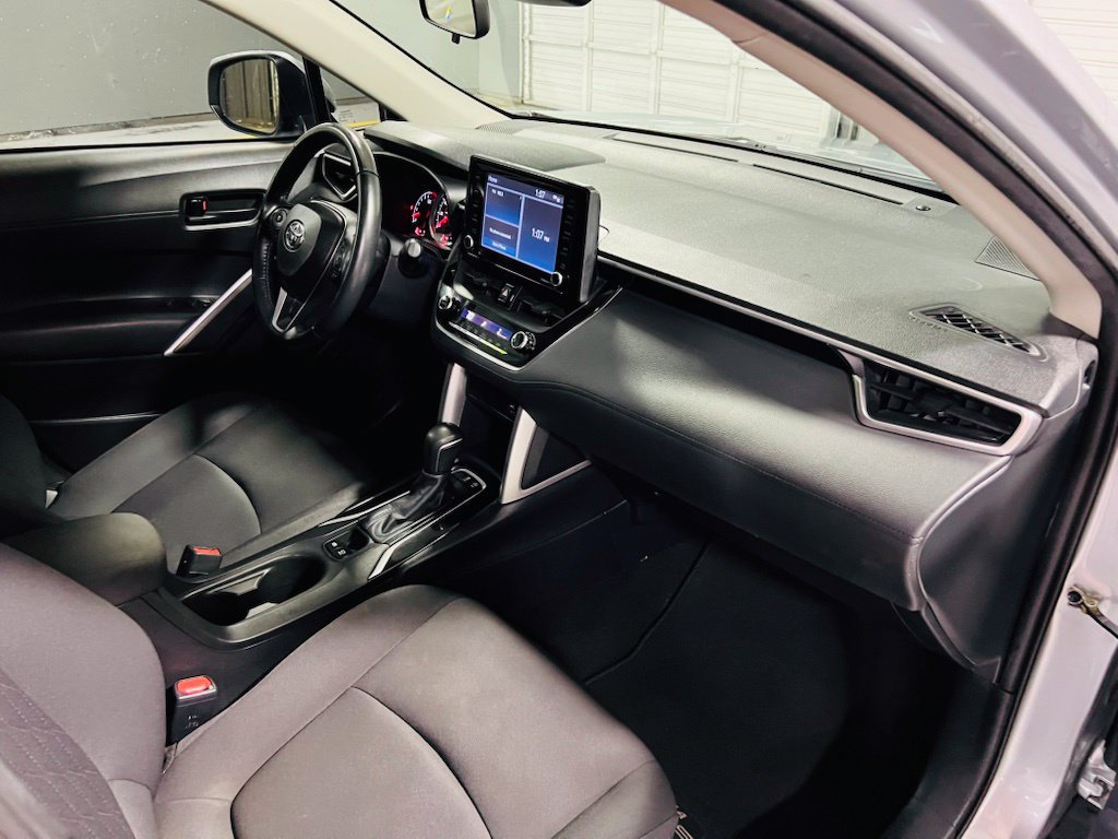 Used 2022 Toyota Corolla Cross LE FWD image 33
