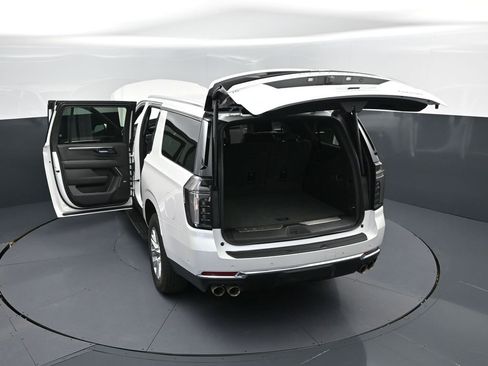 New 2025 Chevrolet Suburban Premier image 48