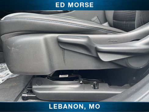 Certified 2025 Chevrolet Trax LT w/ LT Convenience Package FWD image 33