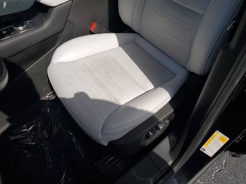 Used 2024 Cadillac XT4 Sport FWD image 13