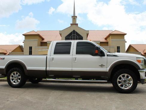 Used 2015 Ford F250 Lariat w/ Lariat Ultimate Package AWD/4WD image 3