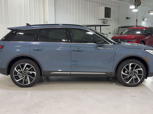 New 2026 Lincoln Corsair Reserve image 2