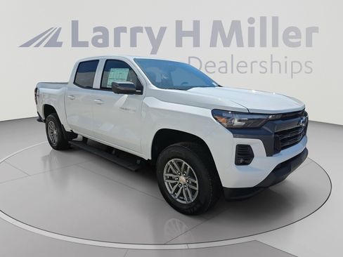 New 2026 Chevrolet Colorado LT w/ LT Convenience Package AWD/4WD image 2