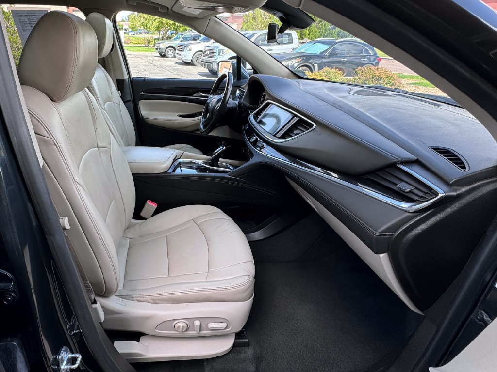 Used 2018 Buick Enclave Premium AWD/4WD image 40