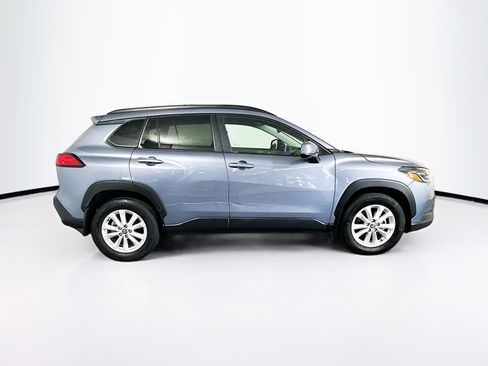 Used 2024 Toyota Corolla Cross LE FWD image 2