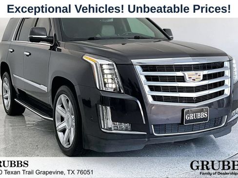Used 2017 Cadillac Escalade Luxury AWD/4WD image 1