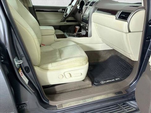 Used 2015 Lexus GX 460 w/ Premium Package AWD/4WD image 15