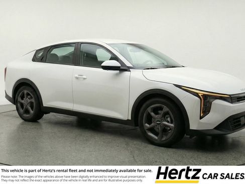 Used 2025 Kia K4 FWD image 1