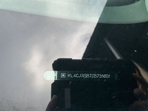 Used 2016 Buick Encore FWD image 10