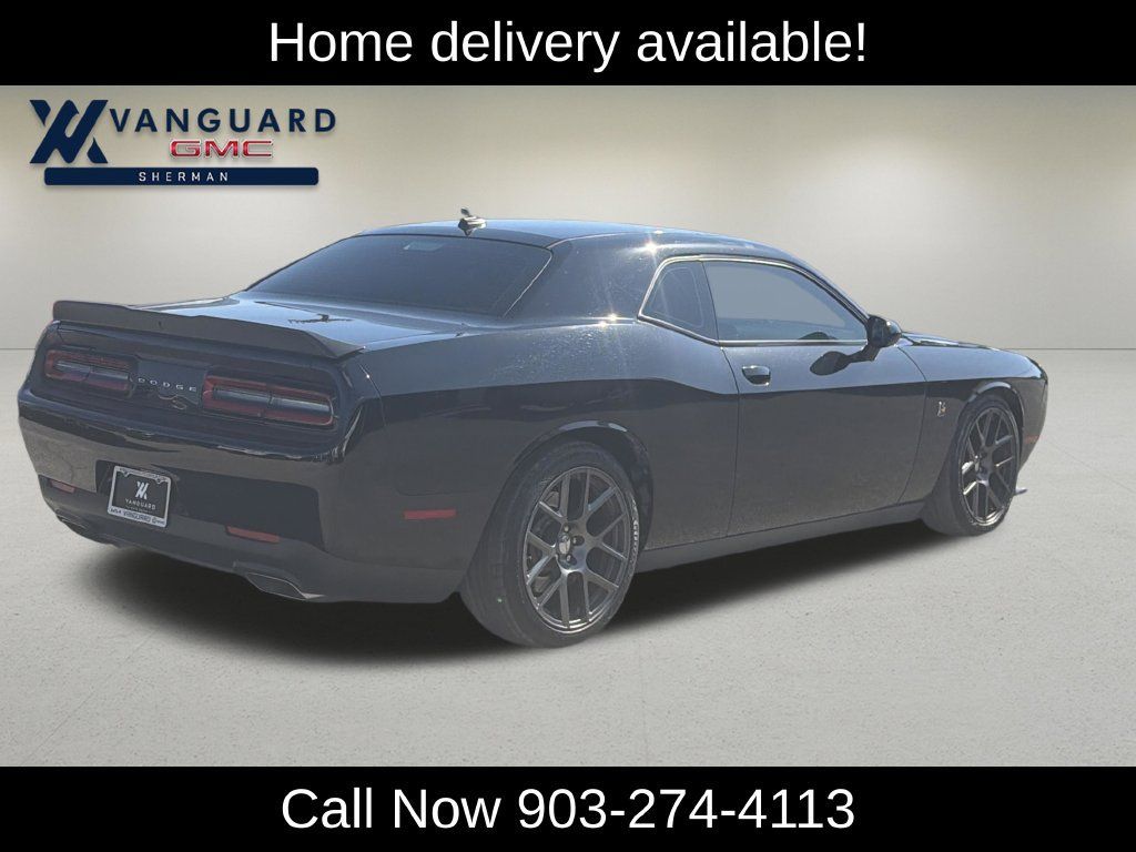 Used 2016 Dodge Challenger R/T Scat Pack RWD image 4