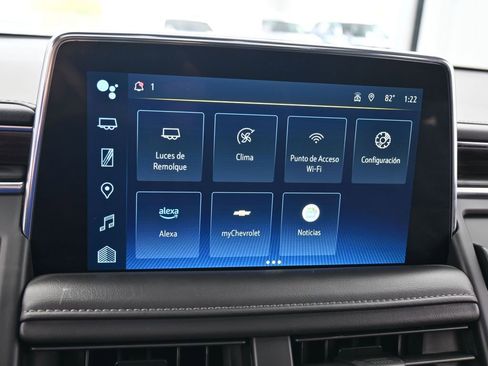 Used 2024 Chevrolet Suburban Z71 image 24