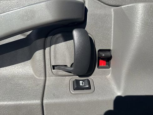 Used 2023 Chevrolet Express 2500 w/ Driver Convenience Package image 10