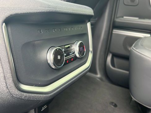 New 2025 Ford Expedition Max Platinum w/ Stealth Performance Package AWD/4WD image 23