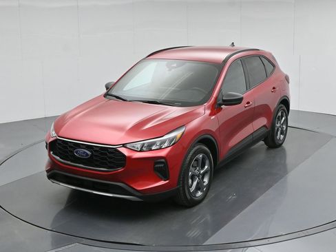 Used 2025 Ford Escape ST-Line w/ Equipment Group 301A image 39