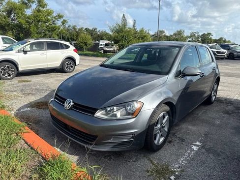 Used 2017 Volkswagen Golf Wolfsburg Edition FWD image 3