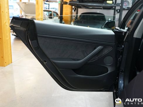 Used 2021 Tesla Model 3 Performance image 24