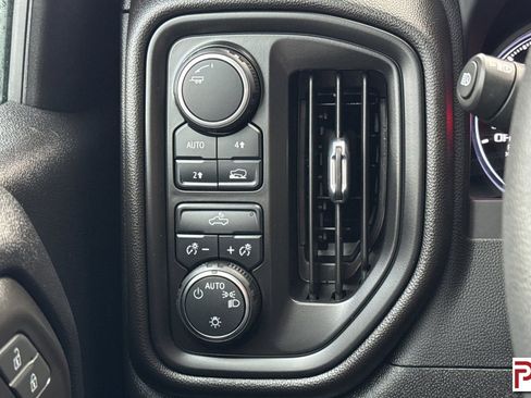 Certified 2022 Chevrolet Silverado 1500 Custom image 27