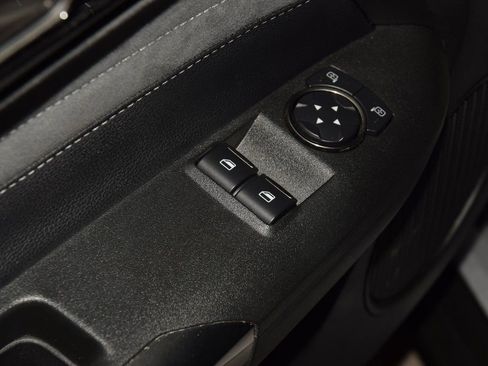 Used 2020 Ford Mustang Shelby GT350 w/ Technology Package image 44