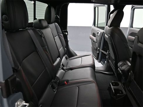 New 2025 Jeep Gladiator Rubicon image 21