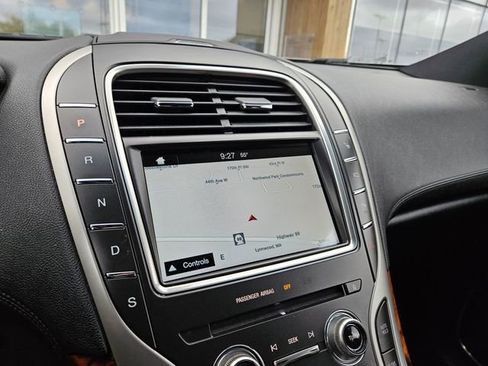 Used 2016 Lincoln MKX Reserve w/ Technology Package AWD/4WD image 21