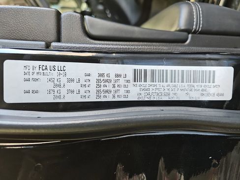 Used 2019 Jeep Grand Cherokee Overland image 36