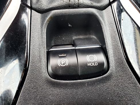 Used 2020 Toyota Corolla XSE FWD image 40