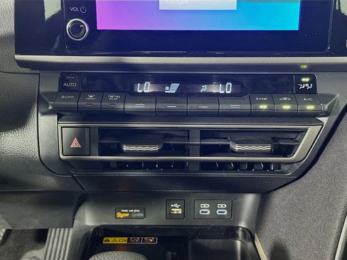 Used 2025 Toyota Camry LE FWD image 23