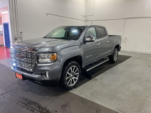 Certified 2022 GMC Canyon Denali AWD/4WD image 2