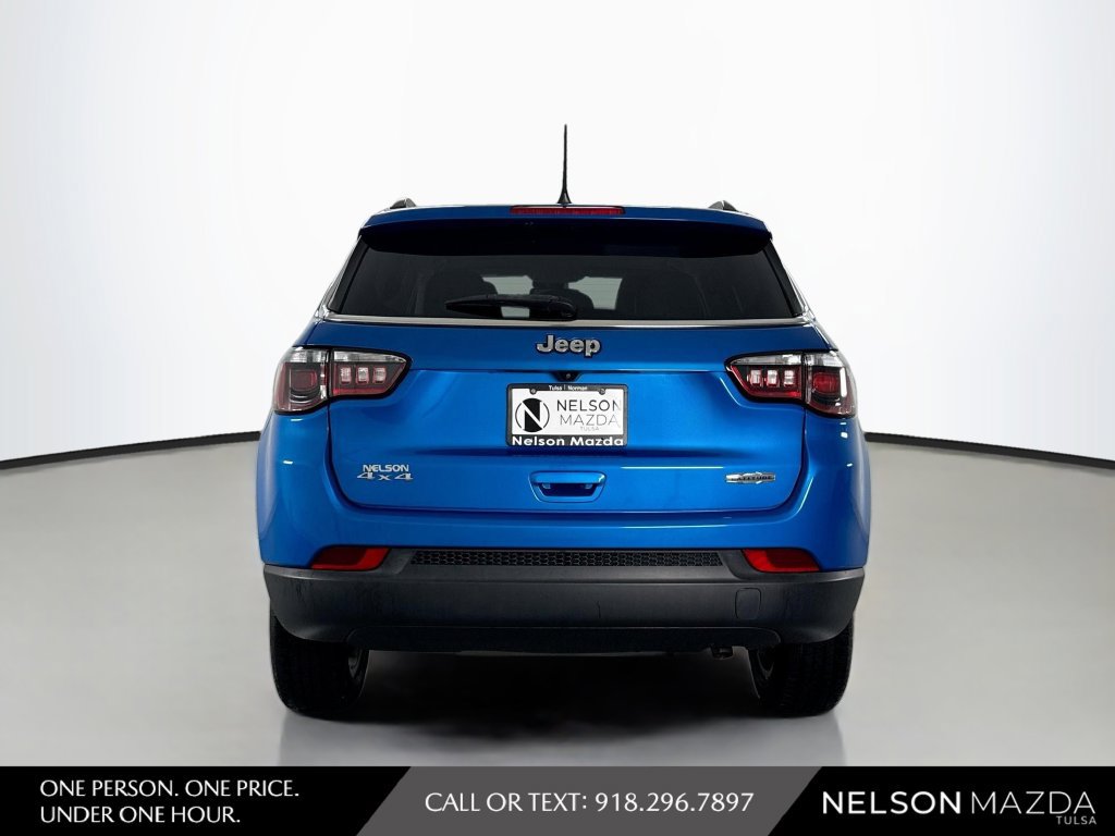 Used 2022 Jeep Compass Latitude w/ Sun and Sound Group AWD/4WD image 6