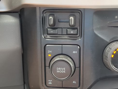 Certified 2025 Ford F250 XLT AWD/4WD image 20