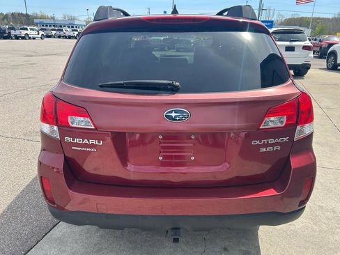 Used 2012 Subaru Outback 3.6R Limited w/ Moonroof Pkg AWD/4WD image 6