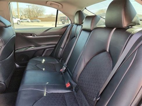 Used 2019 Toyota Camry XSE image 11