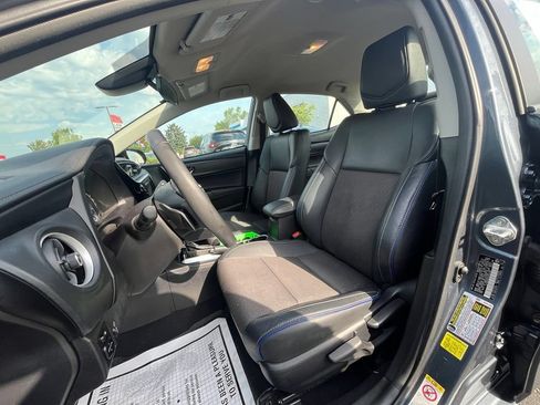 Used 2017 Toyota Corolla SE w/ Carpet Mat Package (TMS) FWD image 10