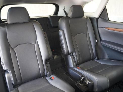 Used 2020 Lexus RX 350L FWD w/ Premium Package image 34