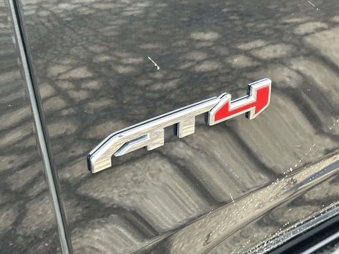 Used 2023 GMC Yukon XL AT4 image 10