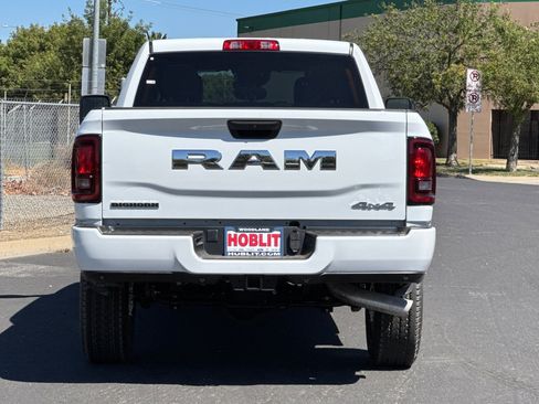 New 2026 RAM 2500 Big Horn AWD/4WD image 4