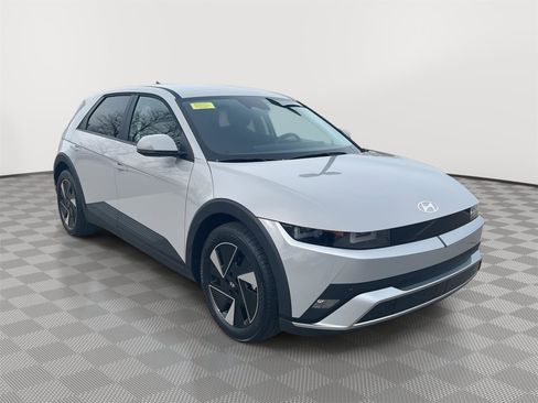 New 2026 Hyundai Ioniq 5 SE AWD/4WD image 3
