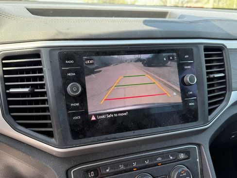 Used 2021 Volkswagen Atlas SE FWD image 20